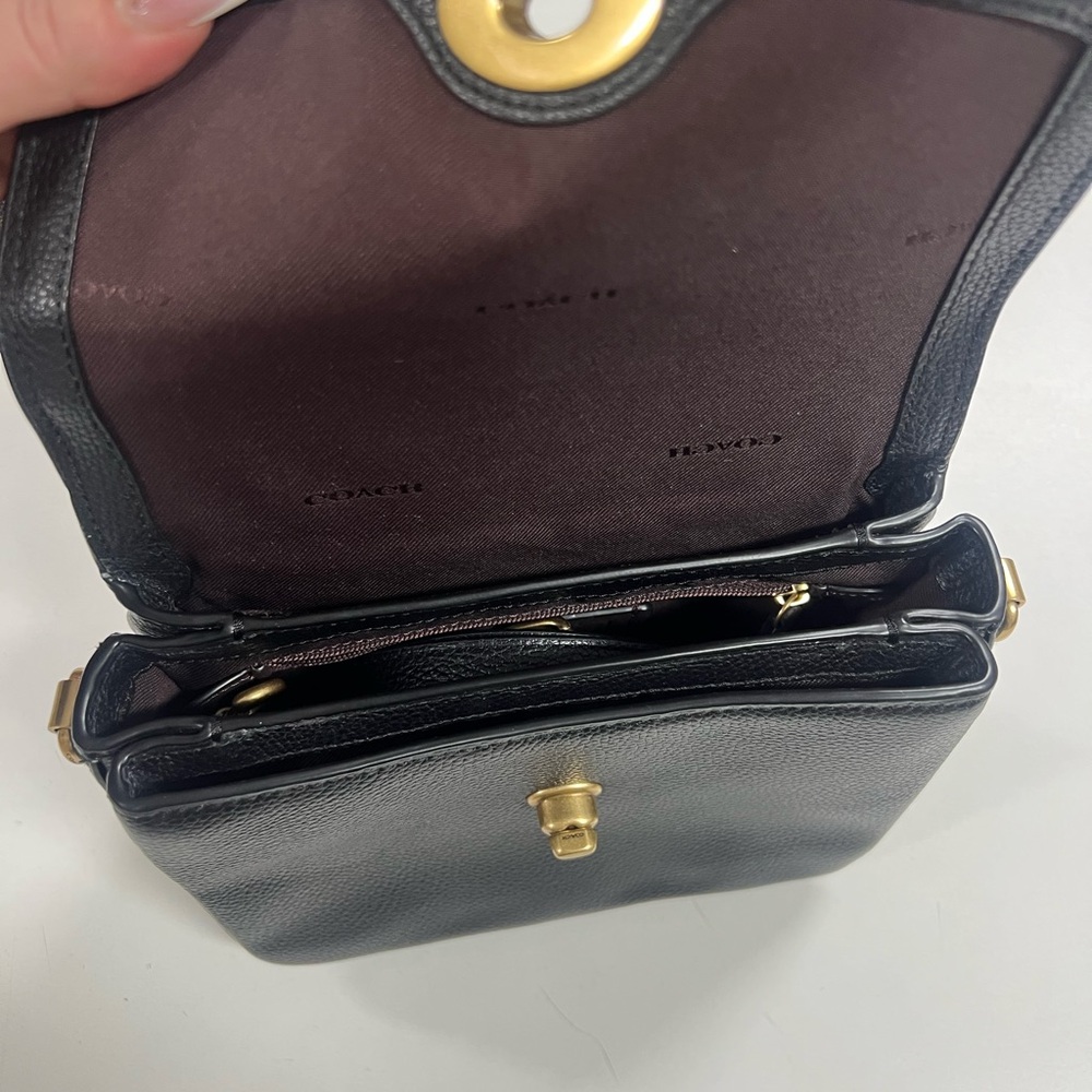 Coach
Cassie 19 leather crossbody bag Elegant Black Leather Bag new - Picture 3 of 3